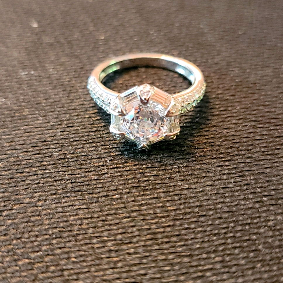 Womens Cubic Zirconia Ring 35$